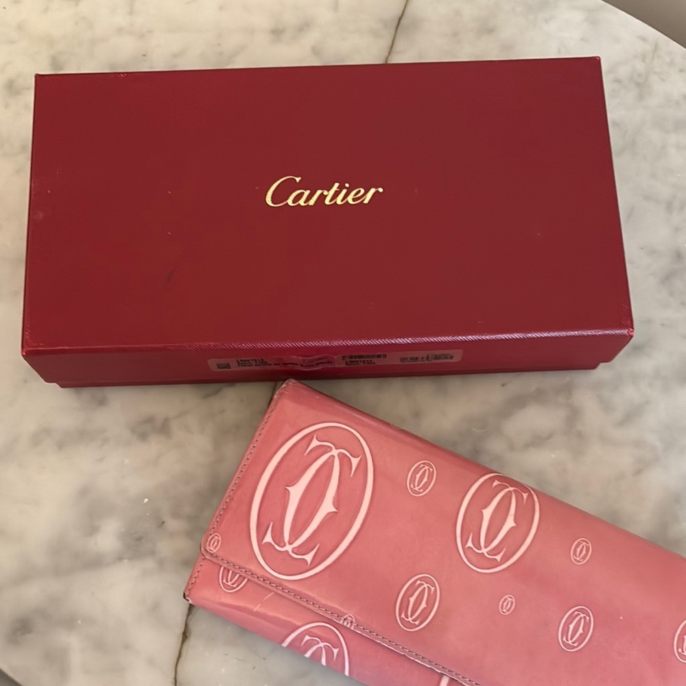 🤩 Authentic Cartier Pink Monogram Wallet